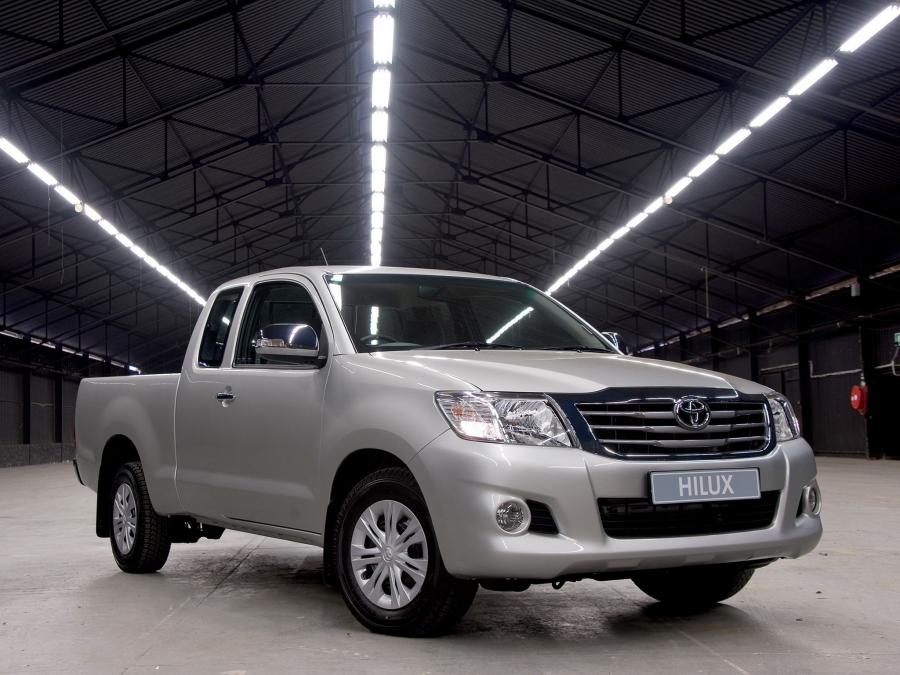 Toyota Hilux Xtra Cab (ZA) '2011